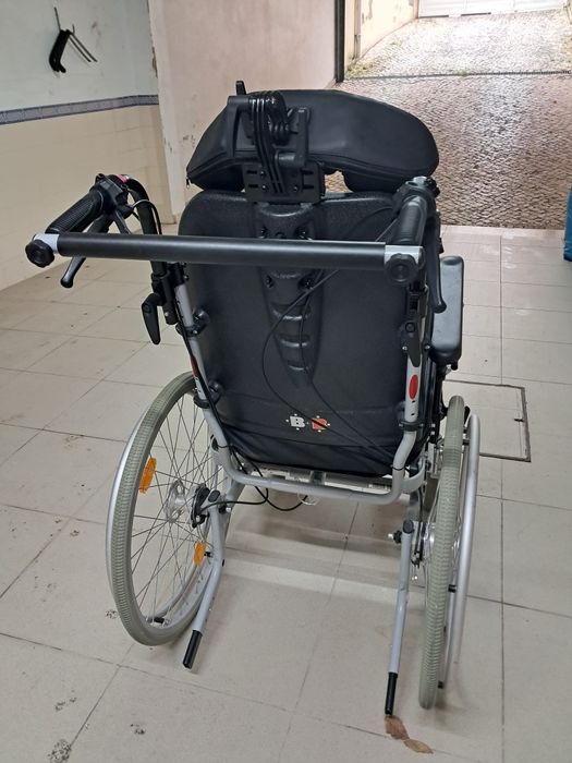 Cadeira de rodas geriatrica