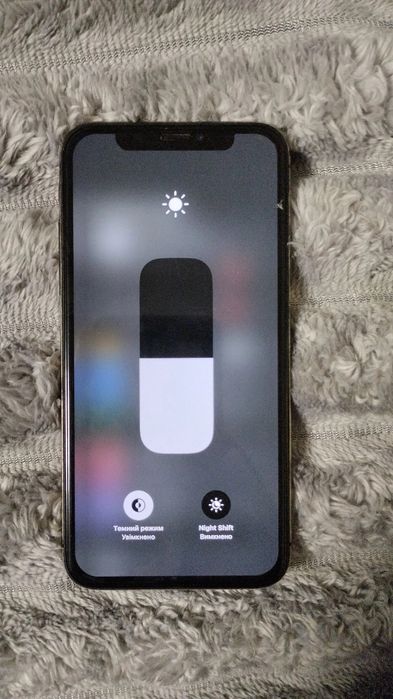 Продам айфон 10.