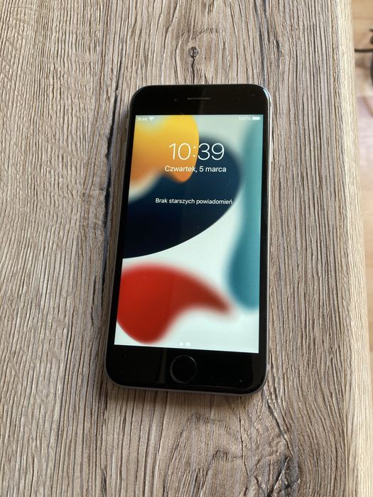 Telefon Apple iPhone 6s- A1688- flash 32 gb- ram 2 gb - czarny