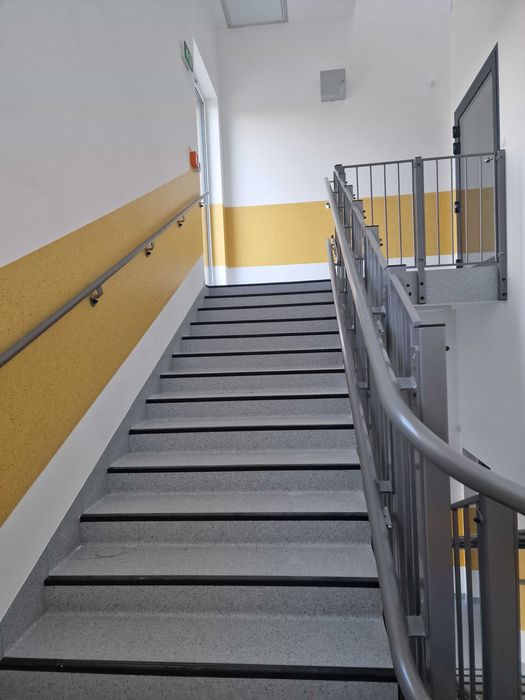 Montaz wykladzim lvt, pcv , dywan itp.