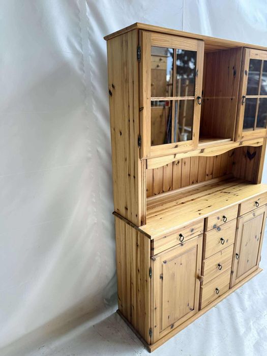 Komoda -kredens lite drewno