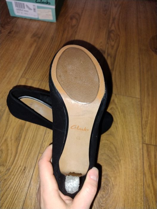 Нубукові туфлі Clarks