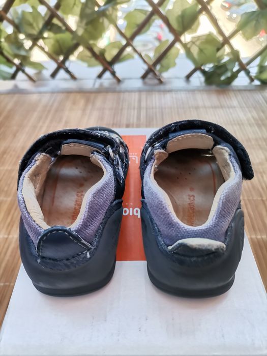 Sapatos Biomecanics  Tam. 19