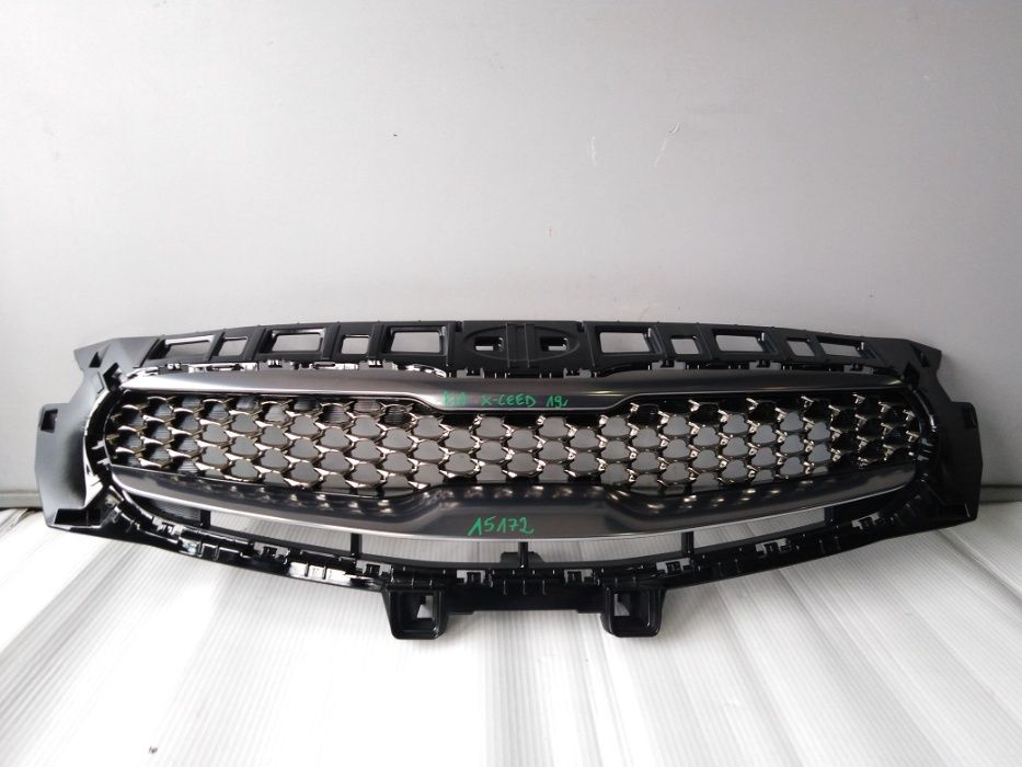 KIA X-Ceed Atrapa Grill zderzaka 19.r