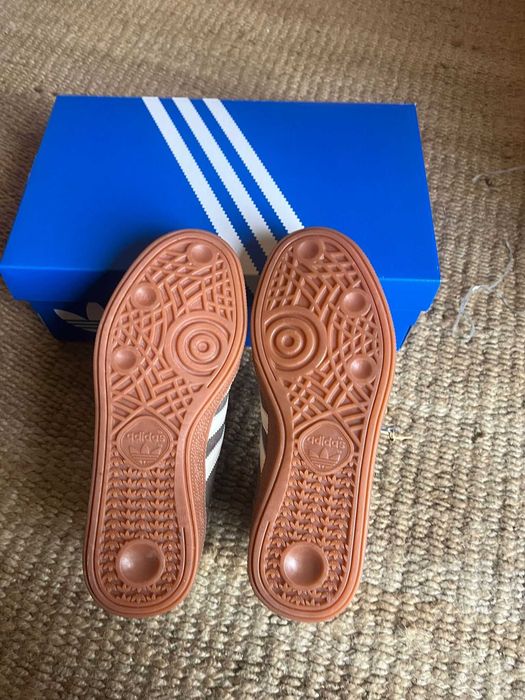 Tênis adidas spezial número 36