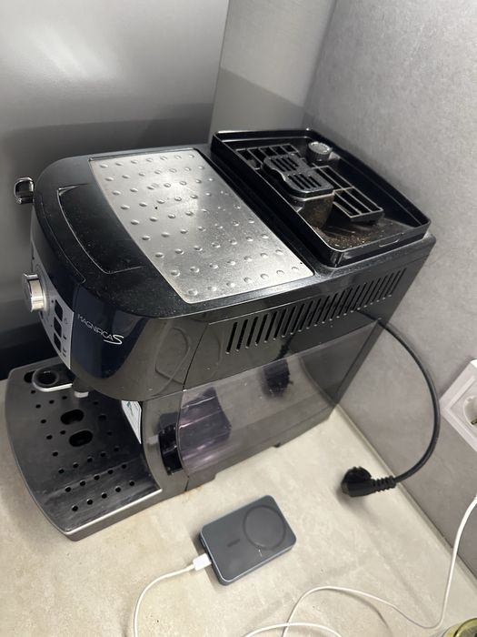 Кофемашина DELONGHI Magnifica S ECAM22.112.B