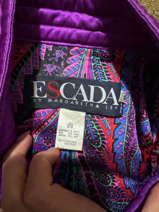 Шовкова куртка від Escada, оригінал