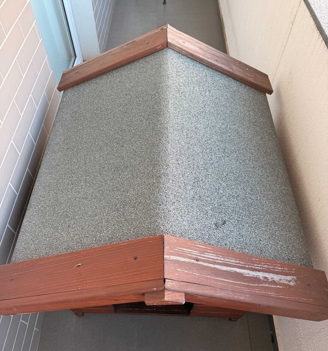 Casota de madeira para cão – bom estado