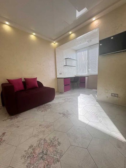 Оренда яскравої квартири-студії в ЖК "Набережний квартал"