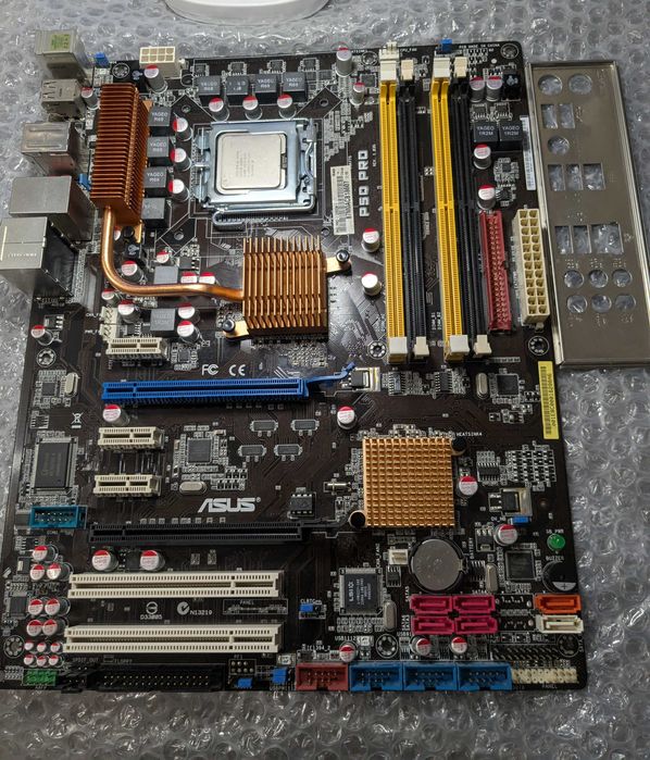 Asus P5Q Pro, P45 DDR2 s775, ATX НЮАНС