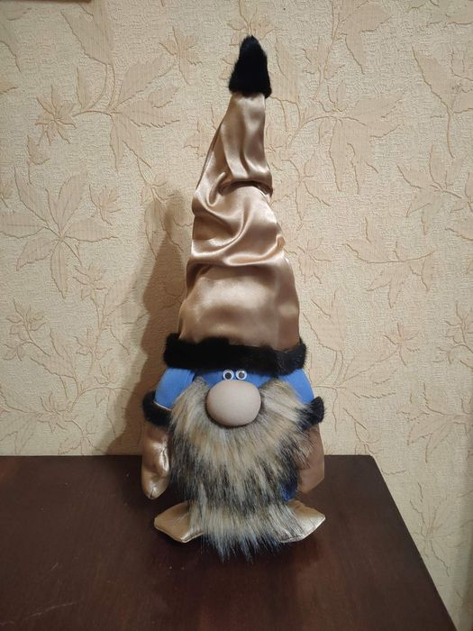 Новорічний гномик для декору оселі