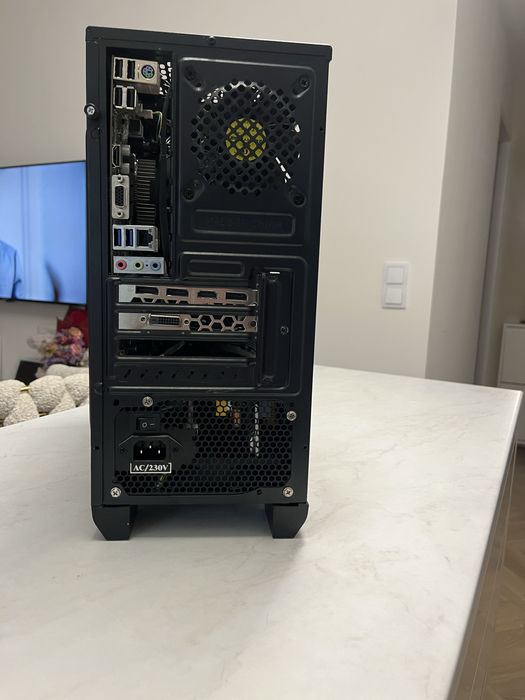 Komputer stacjonarny