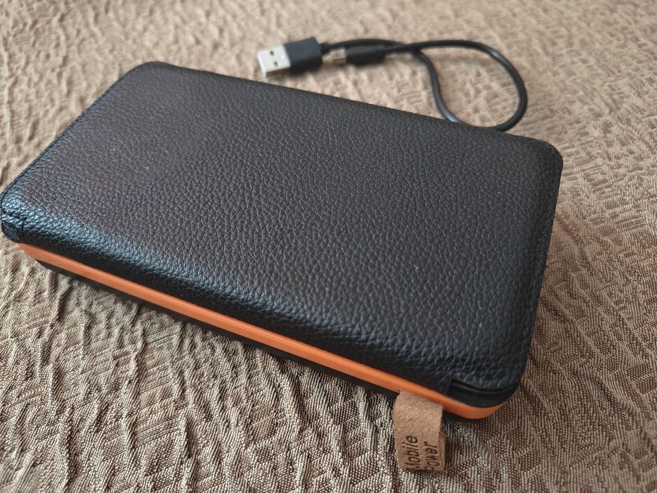 Павербанк  20000mAh с солнечной панеллю і фонаріком.