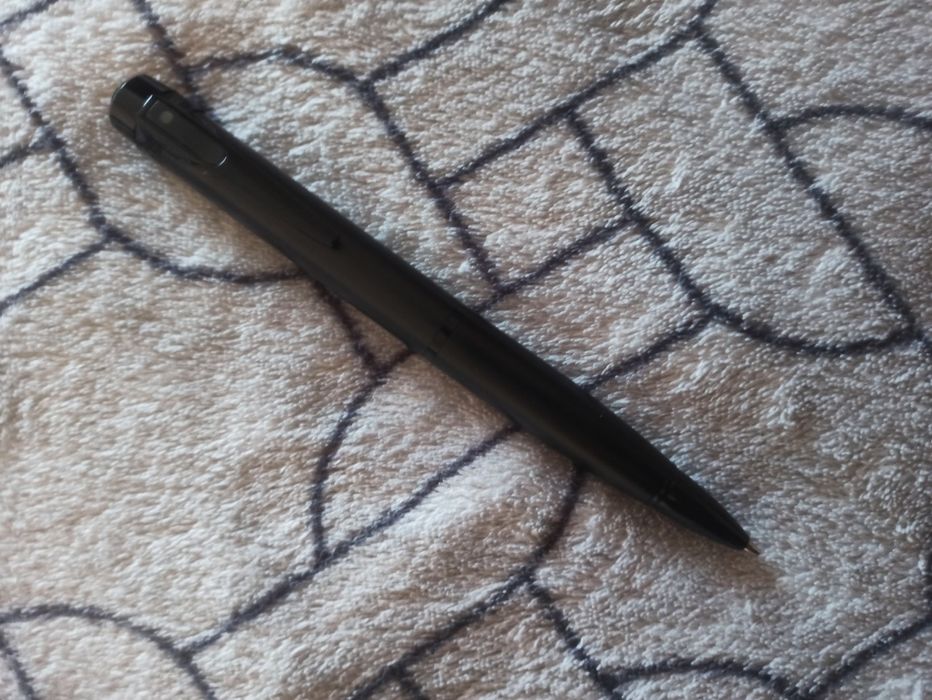 Ручка с камерой наблюдения