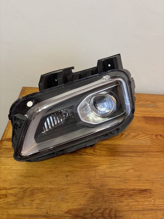 Фара ліва Hyundai Kona Electric 2021