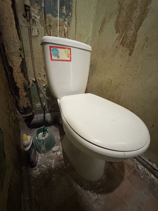 Унитаз Тумба кухонная Раковина Умывальник Кран Дверь межкомнатная