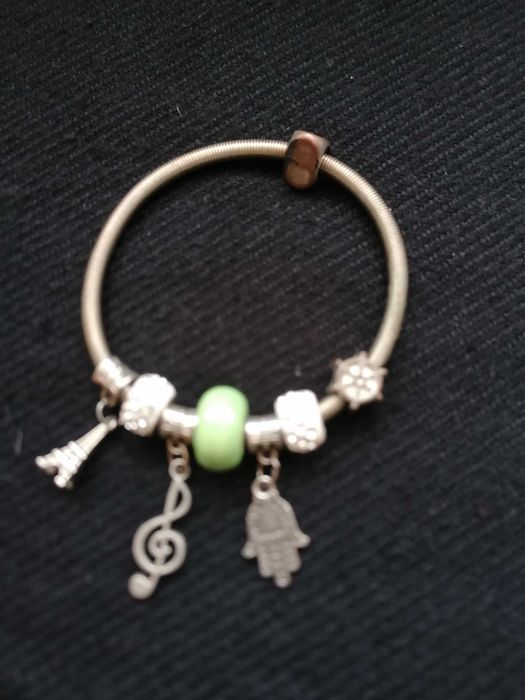 Bransoletka z zawieszkami Charms.8 zawieszek.