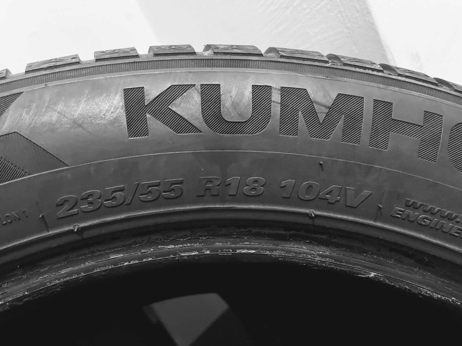 Opony KUMHO zimowe WinterCraft WP52 235/55 R18 104V 2023rok 2 sztuki