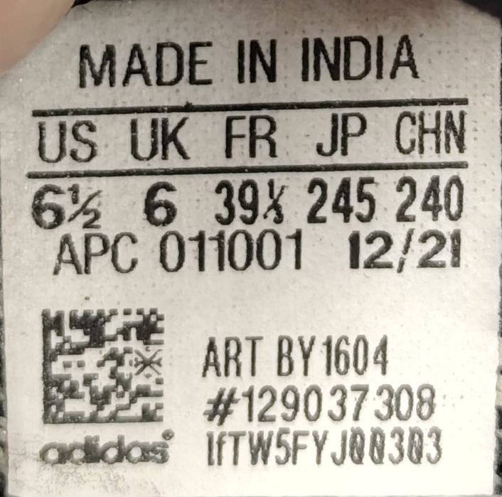 Кросівки Adidas Yezzy Boost 350 V2 " Oreo" - 39,5 розмір. Оригінал