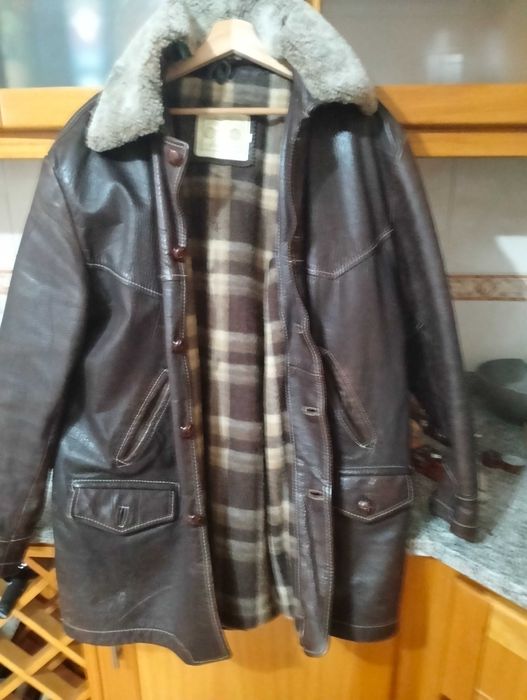 Casacos Zara / cabedal e sobretudo jovem coleção de á um ano