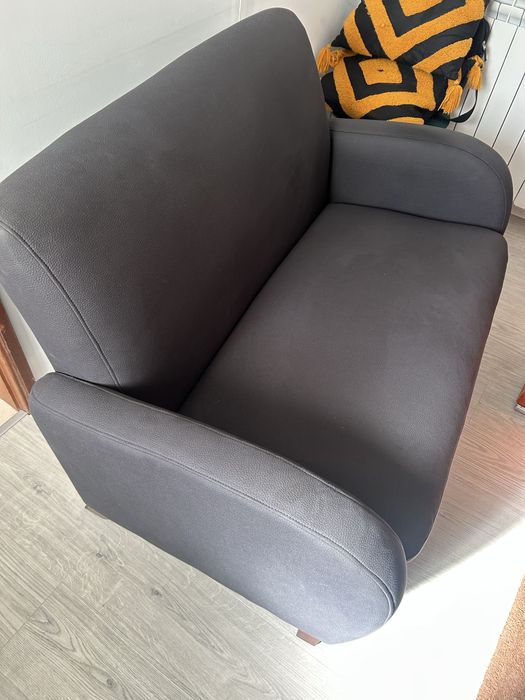 Sofá restaurado como novo