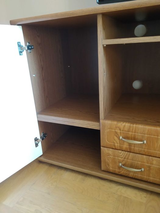 Stolik RTV z barkiem