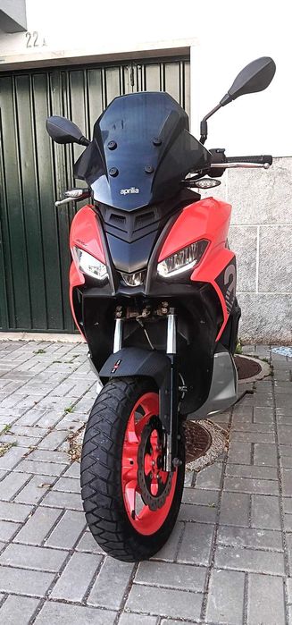 Vendo Scooter 125 cc Aprilia SR GT 125. Oportunidade