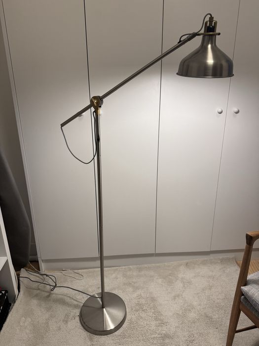 Candeeiro de pé novo