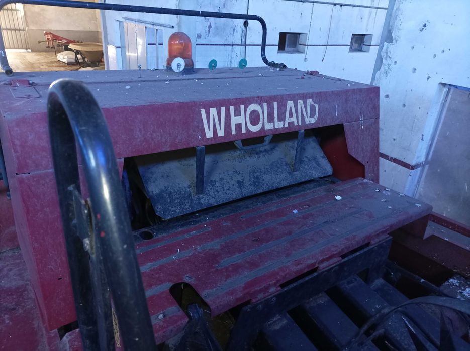 Enfardadeira New Holland BB 940