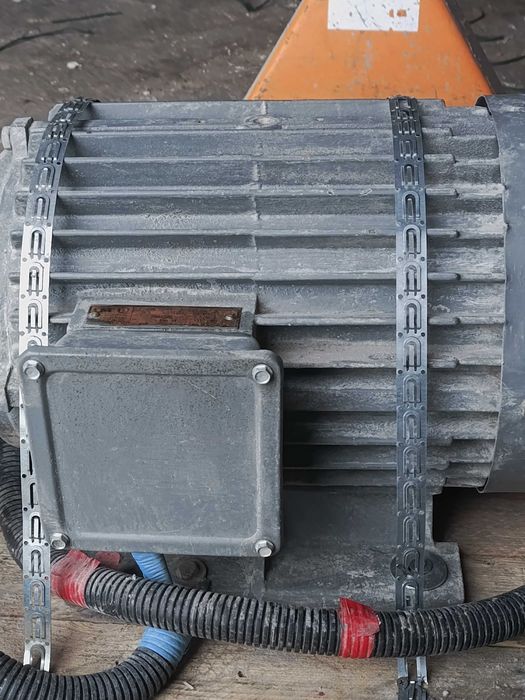 Продам ел. Двигун