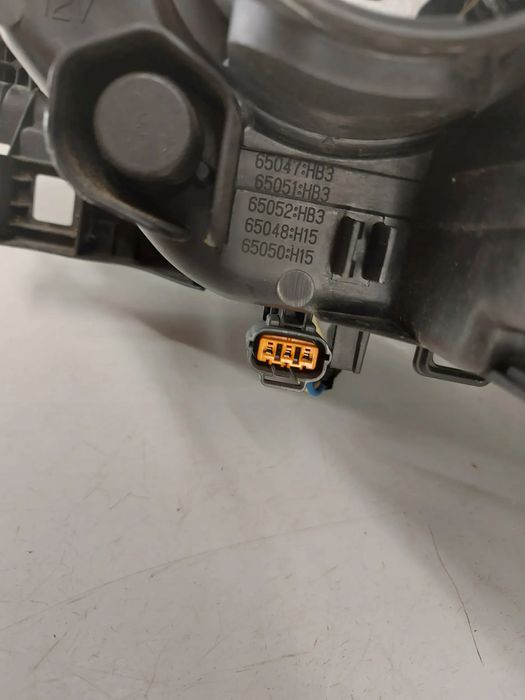 mazda cx-3 15- prawa lampa przednia przód reflektor