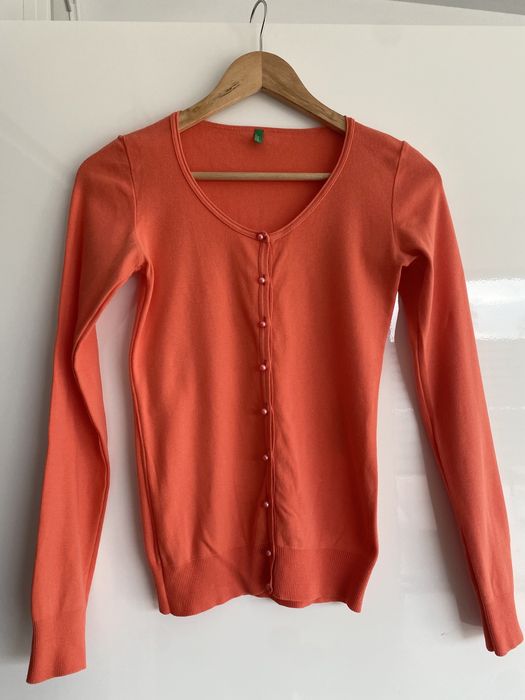 Koralowy rozpinany sweter kardigan XS S Benetton
