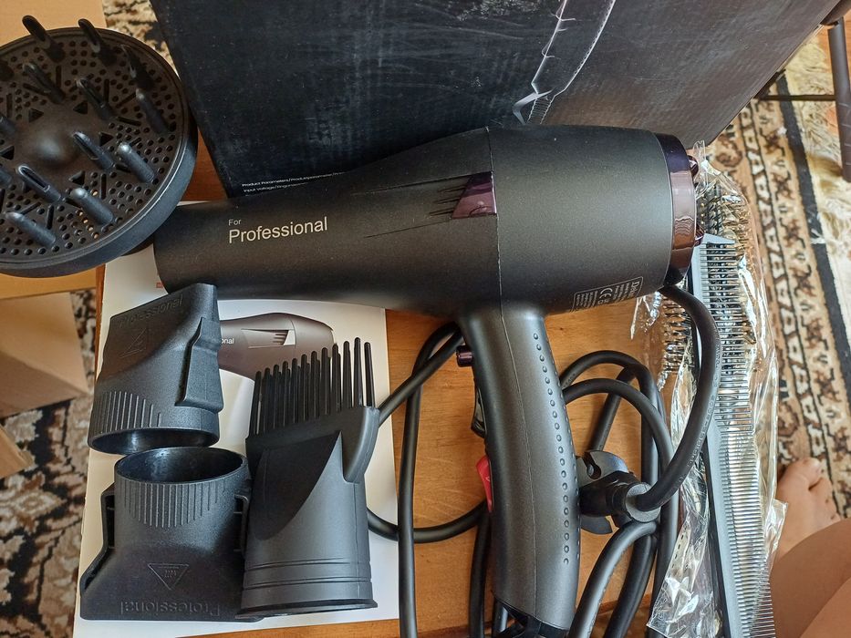 Професійний іонний фен 2000W