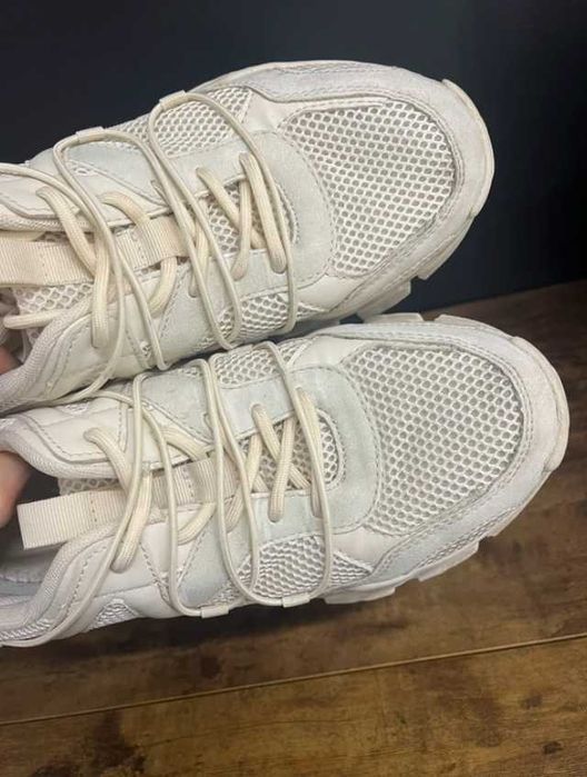 15s.Beżowe sneakersy damskie Even&Odd 40
