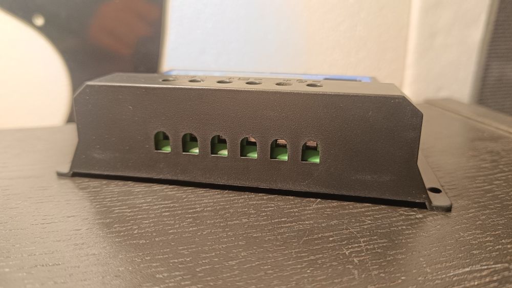 PWM Solar Controller445943029643366401