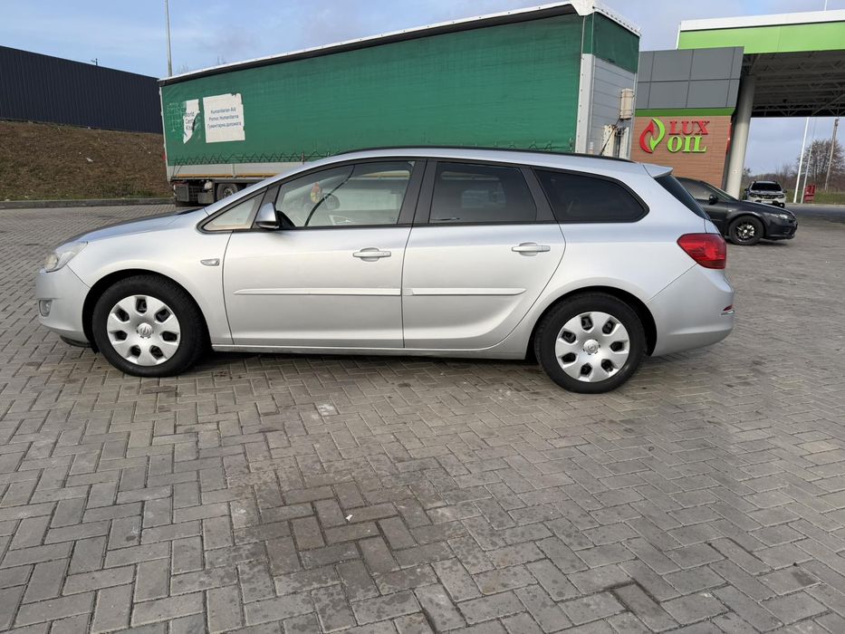 Продам Opel Astra J 1.3 cdti 95 к.с 2011рік