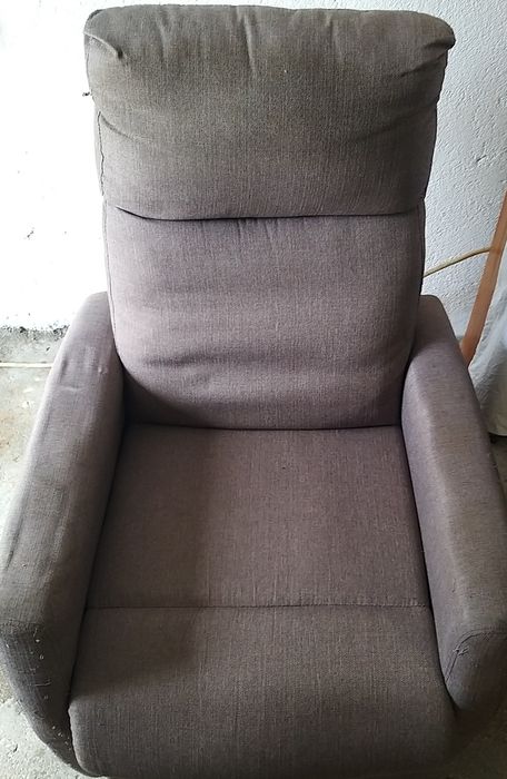 Sofá que faz poltrona reclinável