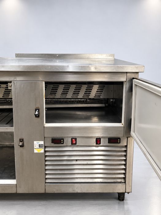 Balcão Frigorífico com 3 Portas e 2 Temperaturas.
