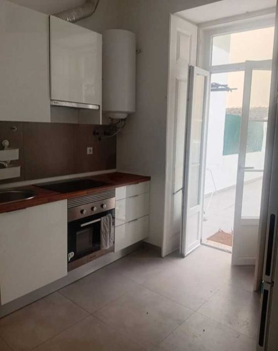 Apartamento com terraço no coração do Bairro da Graça