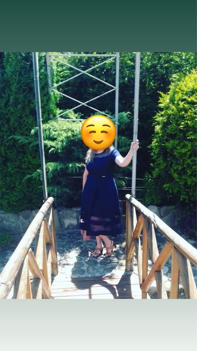 Фірмова сукня