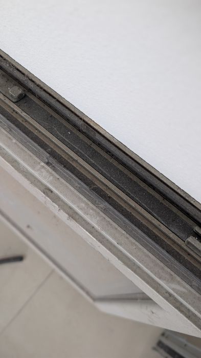 Janela Alumínio Oscilobatente 70x80 (direita)