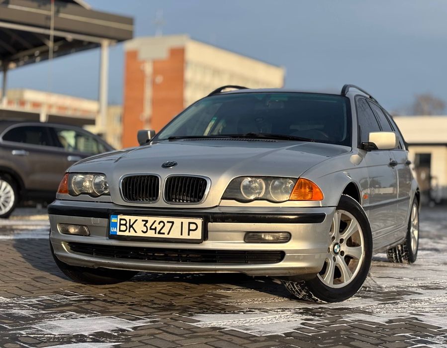 БМВ 318і універсал