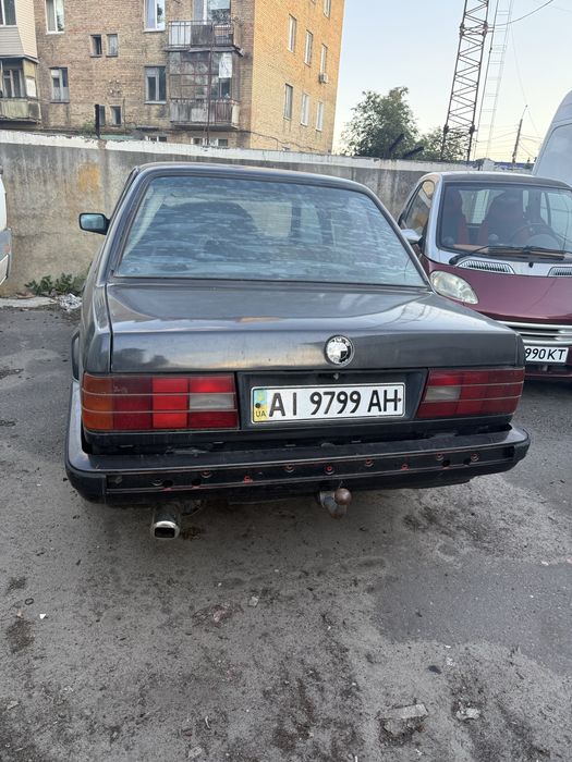 Продам bmw e30..