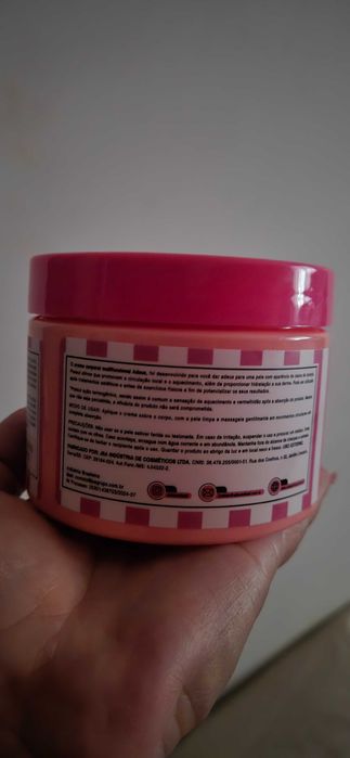 Creme corporal adeus