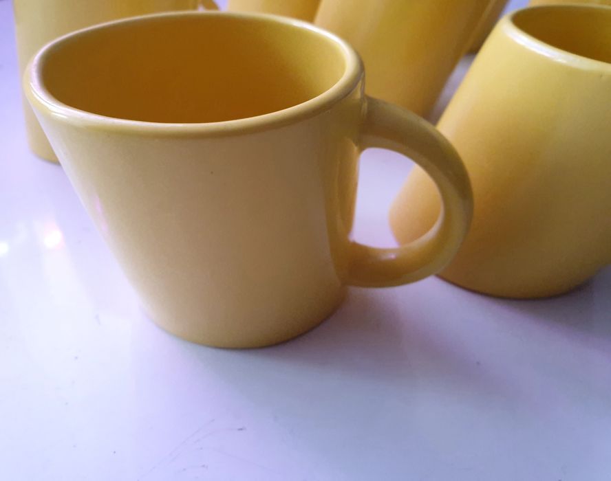 Designerski zestaw 8 kubków pochyłych