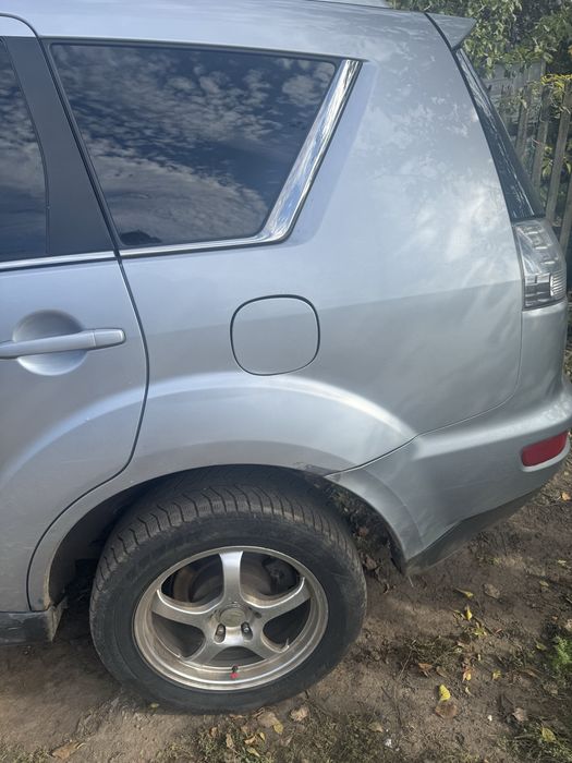Аутлендер 2.2 диз автомат