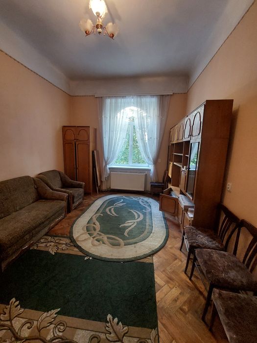 Продається 4-кімнатна квартира  по вул.Гете(р-н Драмтеатру)..