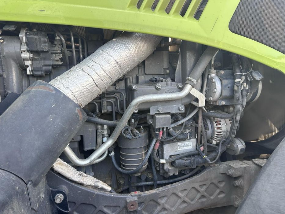 Трактор CLAAS AXION 930