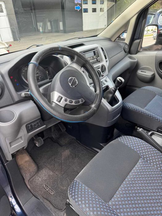 Auto wynajem wypożyczalnia Nissan NV200 -  7 - osobowy