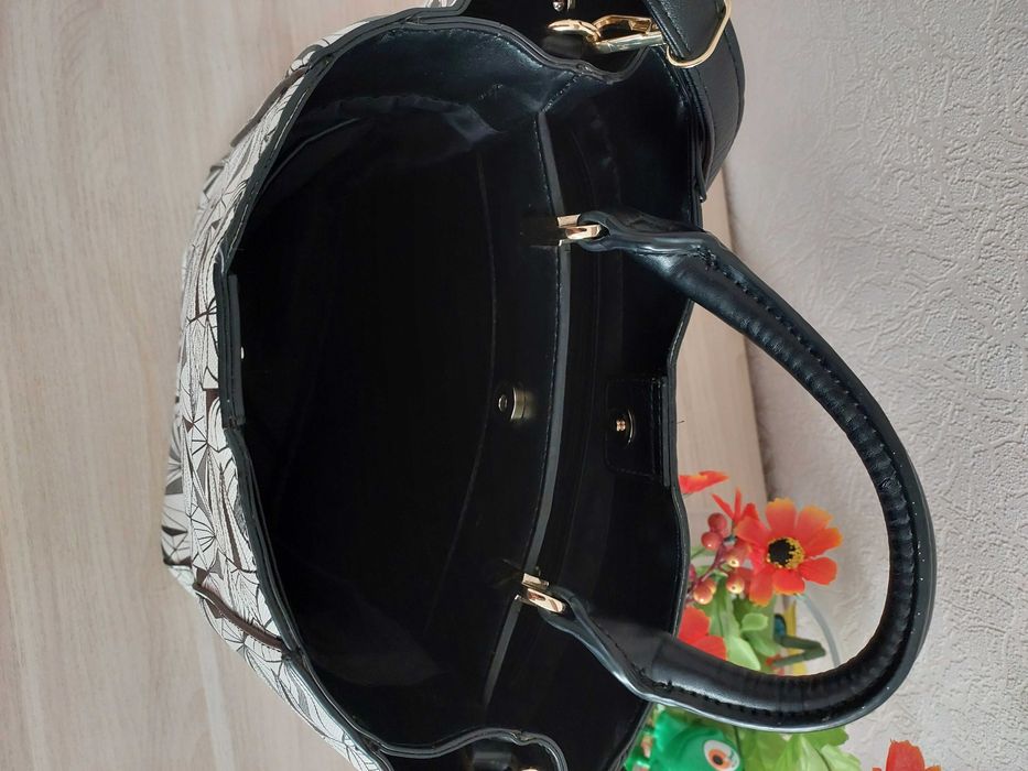 Нова сумка- шопер yamamay Італія